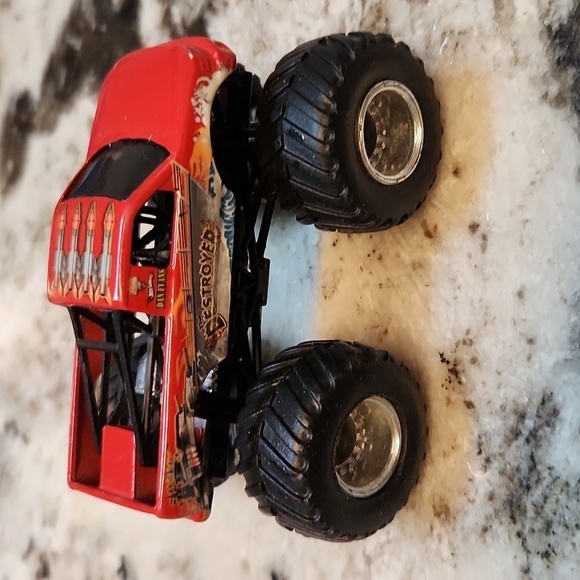 hotwheels Other - Dan Evans The Destroyer 4x4 1:64 scale Hotwheels truck monstertruck red